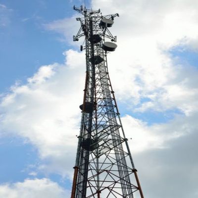 10 - 60M gegalvaniseerde buisstaal toren wifi signaal Bts televisies 3 poten buisstaal toren