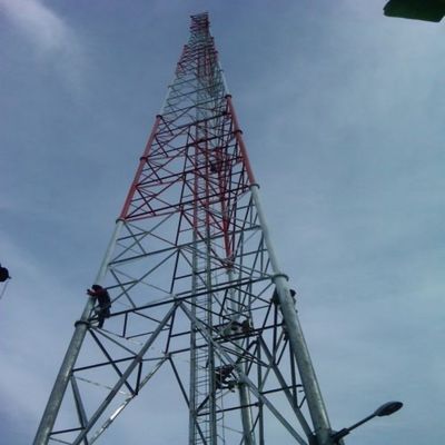 10 - 60M gegalvaniseerde buisstaal toren wifi signaal Bts televisies 3 poten buisstaal toren