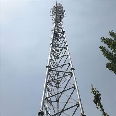 Wifi-telefooncommunicatie Driehoekige antenne mast 3 poten radiocommunicatietoren