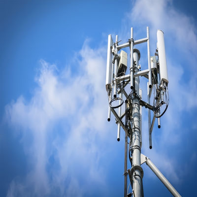 Hoge zelfdragende staalstructuur Monopool communicatietoren 20m 30m 40m enkelbuis ronde pool GSM