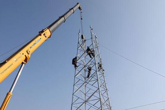 30 ft Free Standing Tv Radar Internet 4 Legged Zelf Ondersteunende Hoekige Raster Staal Vier Leg Communicatietoren