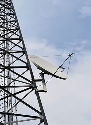 GB ANSI TIA-222-G Standaard Q235 Q345 Telecom Antenne Toren 3been 60m Radio Microwave