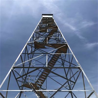Metalen wachttoren Op de gevangenis Bewaking Wachten Vuur Waarneming Toren