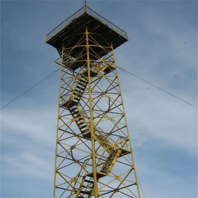 Metalen wachttoren Op de gevangenis Bewaking Wachten Vuur Waarneming Toren