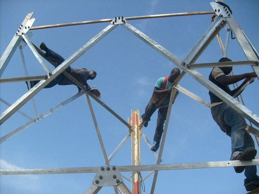5 10 15 20 25 30 M Zelfdragend gegalvaniseerd hoekstaal 3 poten toren 5-100M