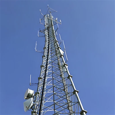 Driehoekige Telecom Tubulaire Zelf Ondersteunende Antenne Mast HDG 3 Legged Steel Gattice Tower