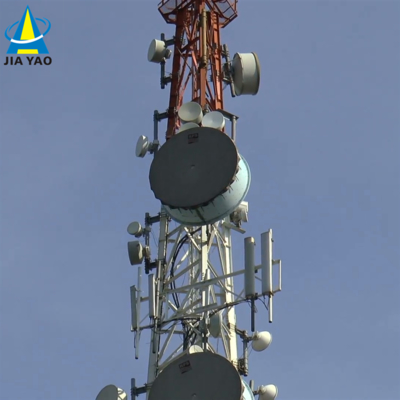 Mastenpylon Hoekig ijzer 3 benen Telecommunicatie Hoekig stalen toren 20 30 40 45 50 55 60 M