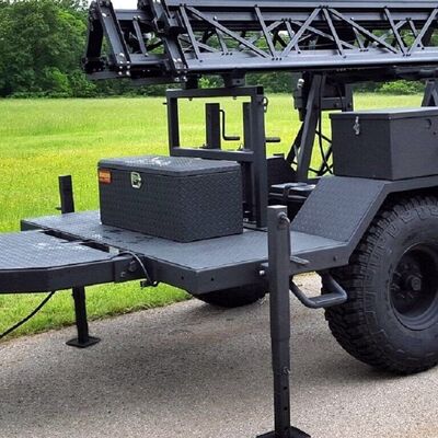 Telescopische rooster toren 15-30M gegalvaniseerde staal vrachtwagen gemonteerd communicatie-antenne 40M/S windbestendige