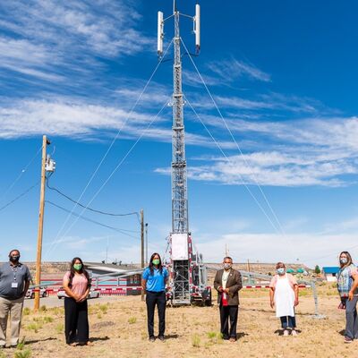Telescopische rooster toren 15-30M gegalvaniseerde staal vrachtwagen gemonteerd communicatie-antenne 40M/S windbestendige