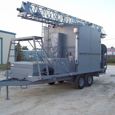 24m 25m 30m mobiele vrachtwagen trailer gemonteerd verlichting buisvormige cel op wielen telescopisch rooster antenne communicatietoren mast