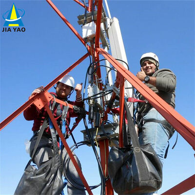 3 poten hoekige stalen toren driehoekige toren met gelijke helling of variabele helling en hoekige stalen dwarsdoorsnede voor communicatie