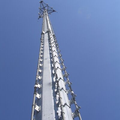 Monopole toren enkel schacht ontwerp telecom toren geoptimaliseerd voor esthetisch gevoelige locaties en beperkte ruimte stedelijke gebieden
