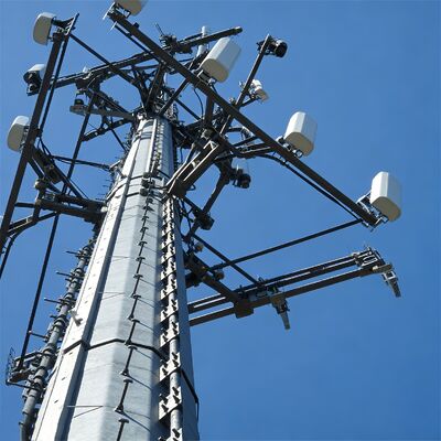 13 19 25M Compact ontwerp Monopole gegalvaniseerd staal Zelfdragende buiten 5G 4G magnetron ruimtebesparende mast