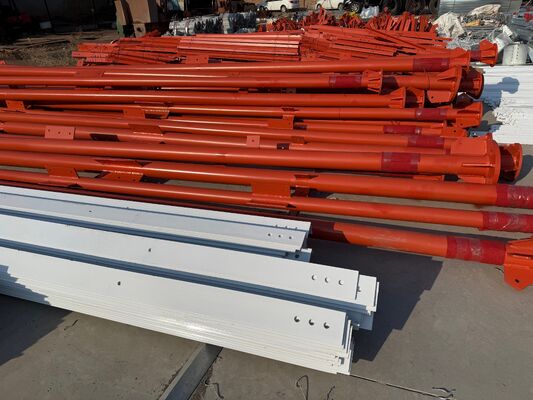 30M 3-benige buisvormige stalen toren ontworpen voor telecommicrowave monitoring observaties en beveiliging toepassingen