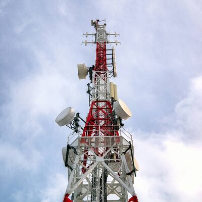 20 30 40 60 M Meter Thermisch verzinkte 4-potige hoekstaaltoren Multi-antenne voor stedelijke 5G