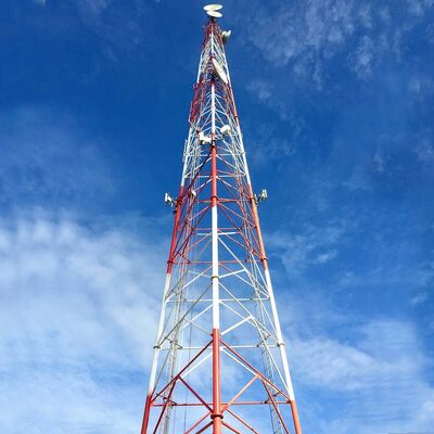 42m 53m 65m 72Meter Flensverbinding 3 Buis Telecom Toren voor Station Ingang