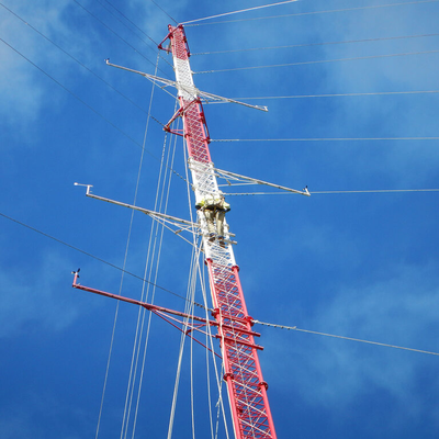 60M uiterst nauwkeurige gegalvaniseerde anemometertoren voor de beoordeling van hulpbronnen in windparken met sensorbeugels op meerdere niveaus en beveiligingsfuncties tegen klimmen Implementatiesysteem