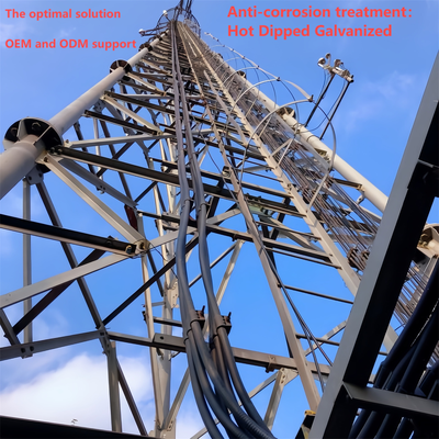 Hoge precisie 3-potige stalen roostertoren voor 4G 5G-basisstation 20m 30m 45m 60m thermisch verzinkte windbestendige telecommast